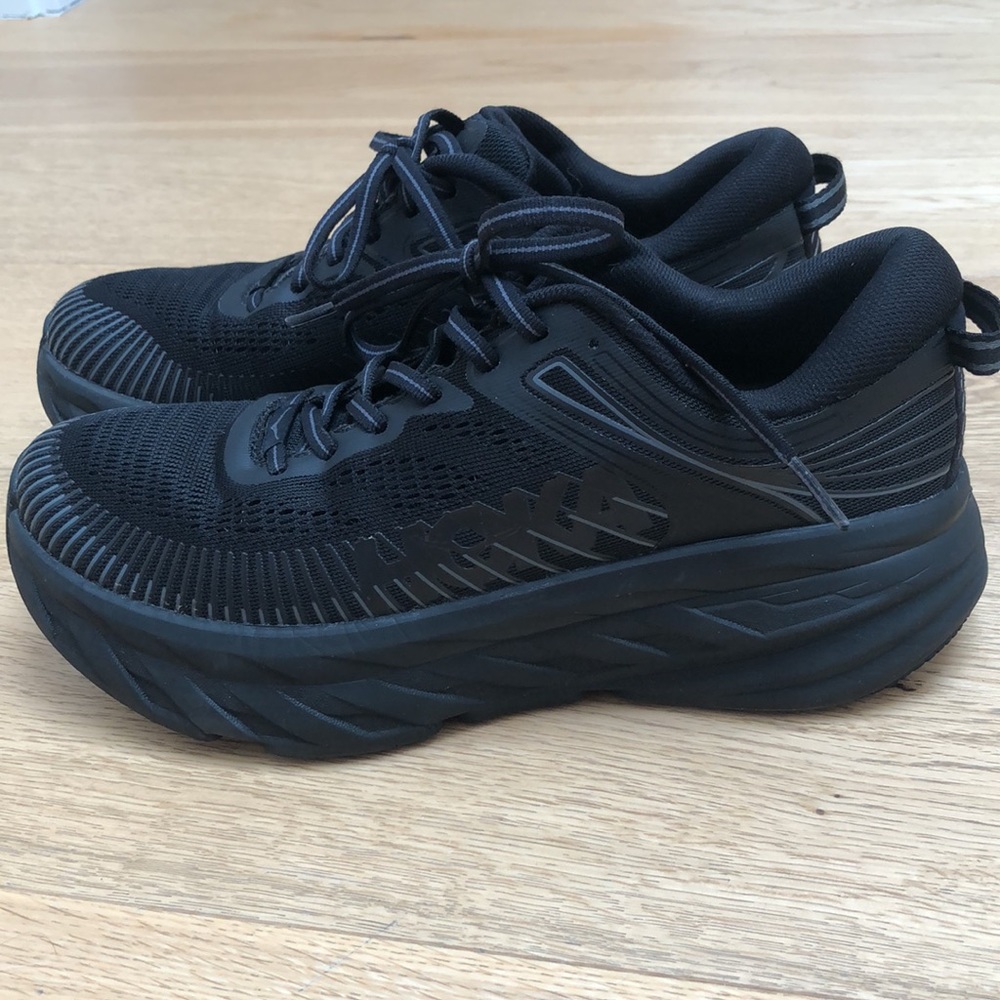 Hoka One One Bondi 7 women’s 7.5. Black